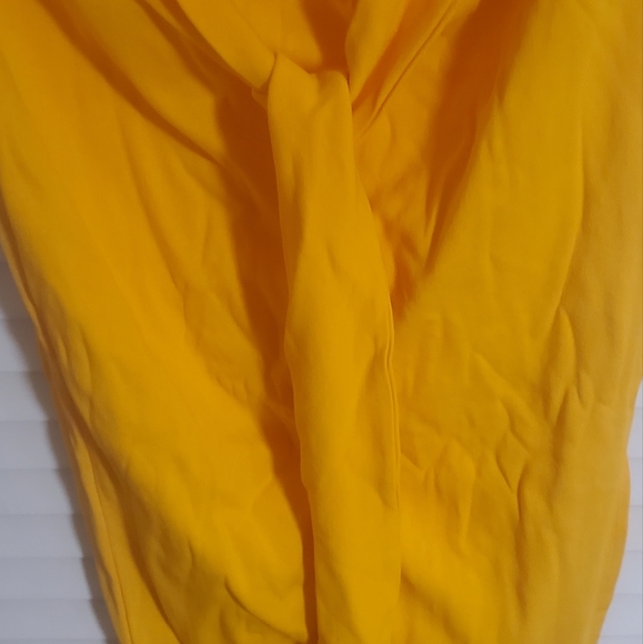 Two piece set - Picture 2 of 3